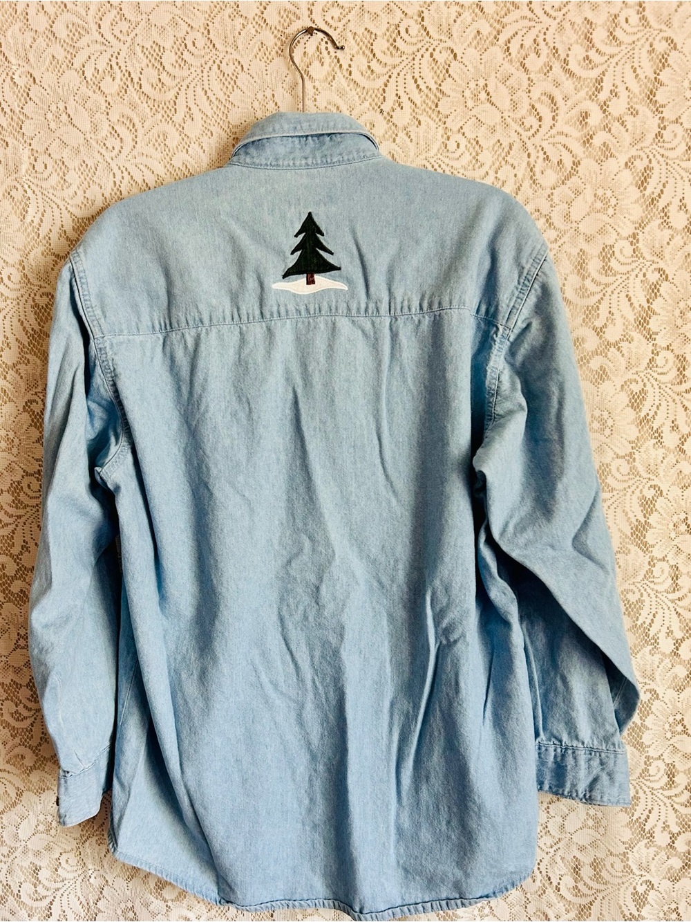 ☃️Vintage Snowman Christmas Denim Shirt Tree Rivers Button Up Medium Holiday USA - Picture 6 of 8
